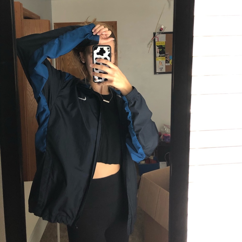 nike windbreaker